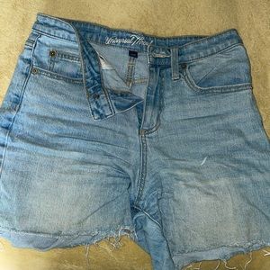 Universal Thread, boyfriend jean shorts